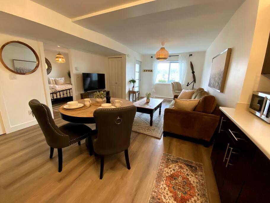 Cozy Lakeview Suite Victoria Eksteriør bilde
